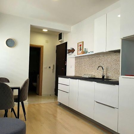 Aleksandar First Sea Line Apartment Бар Экстерьер фото