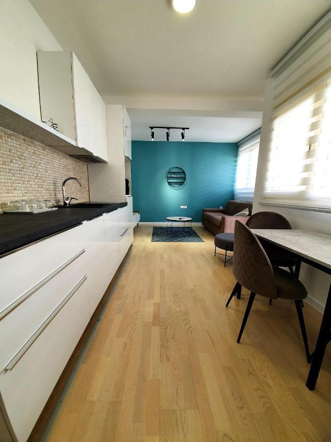 Aleksandar First Sea Line Apartment Бар Экстерьер фото