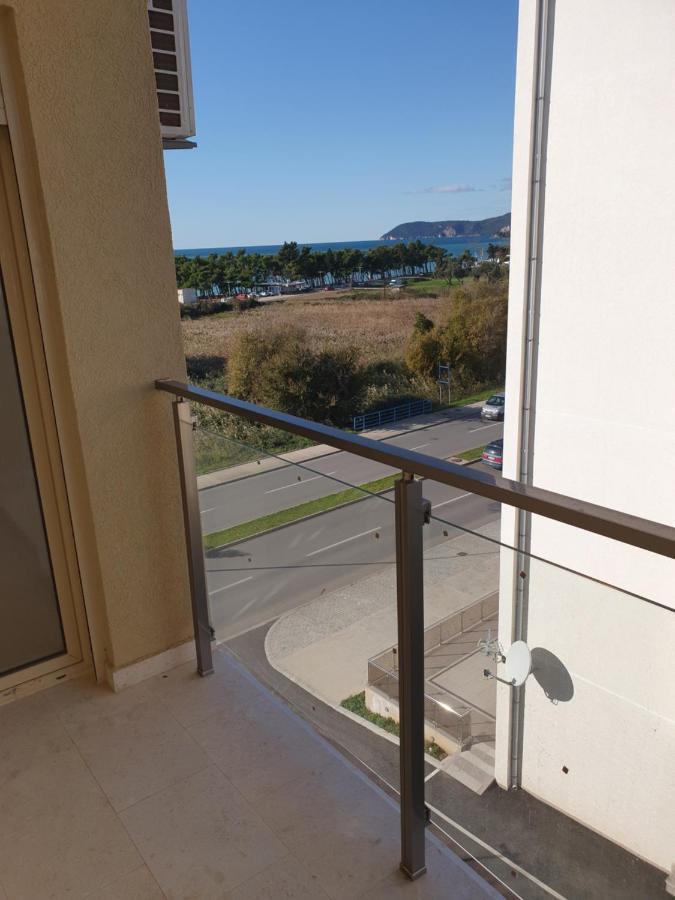 Aleksandar First Sea Line Apartment Бар Экстерьер фото
